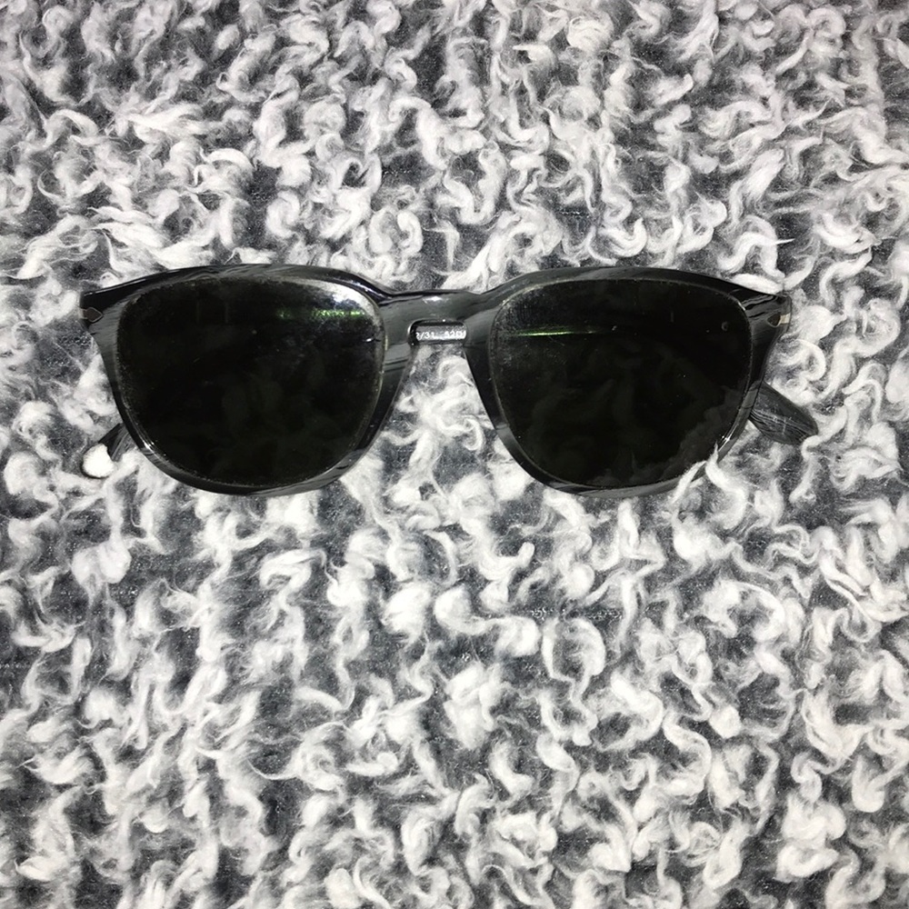 Person Sun glasses 👓